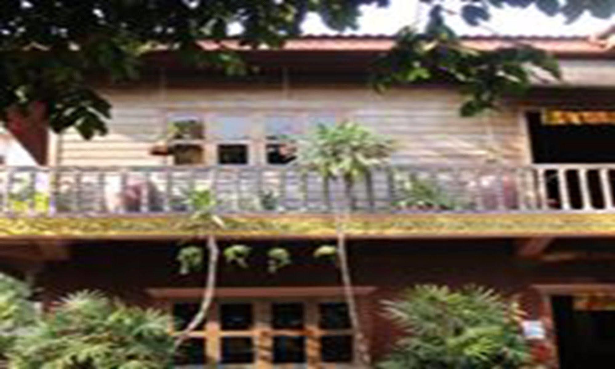 Big Lyna Villa & Homestay Siem Reap Exterior photo